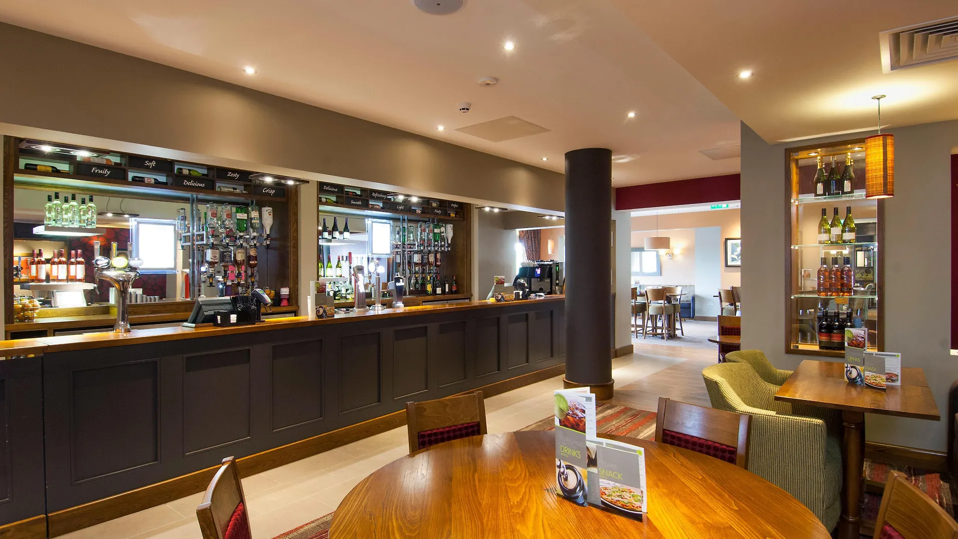 Hotel Holiday Inn Express London Stansted Airport By Ihg Stansted Mountfitchet