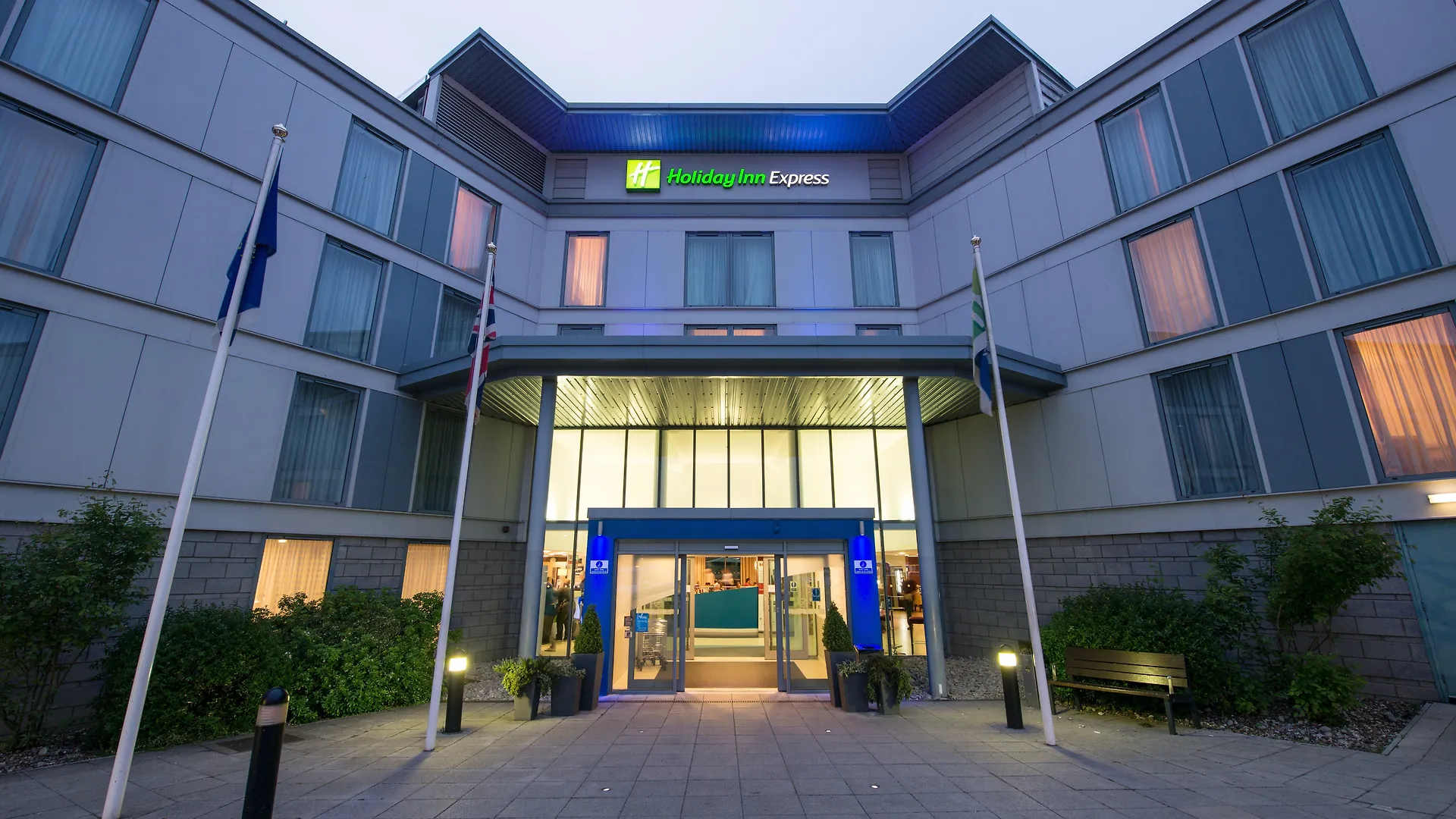 Hotel Holiday Inn Express London Stansted Airport By Ihg Stansted Mountfitchet