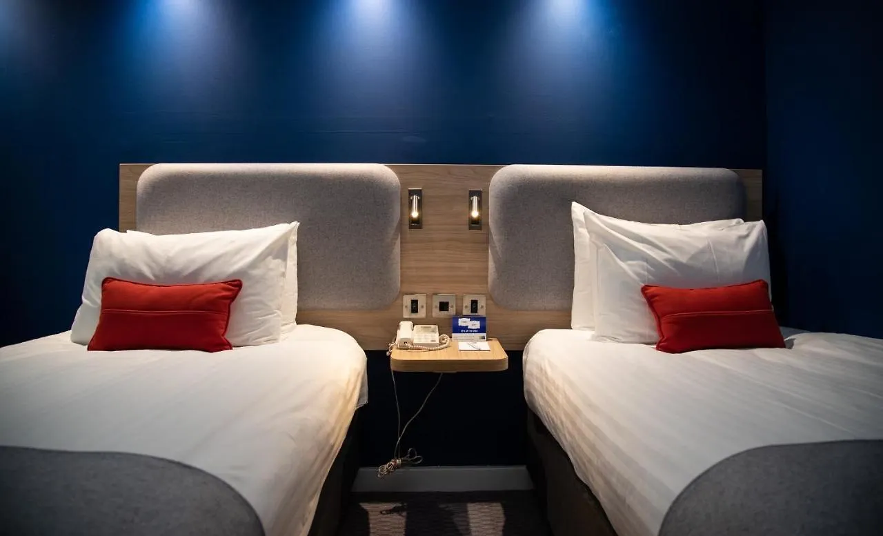 Holiday Inn Express London Stansted Airport By Ihg Stansted Mountfitchet Hotel