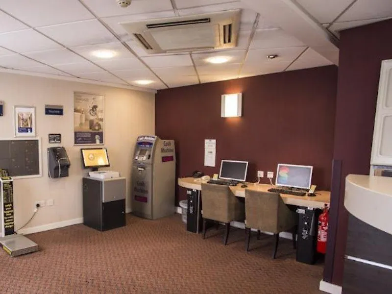 *** Hotel Holiday Inn Express London Stansted Airport By Ihg Stansted Mountfitchet United Kingdom