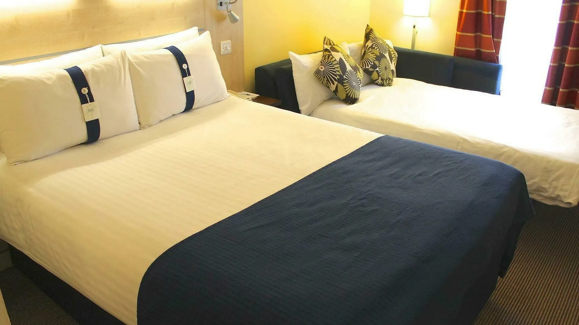 Holiday Inn Express London Stansted Airport By Ihg Stansted Mountfitchet 3*,  United Kingdom