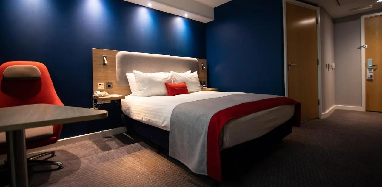 Holiday Inn Express London Stansted Airport By Ihg Stansted Mountfitchet Hotel