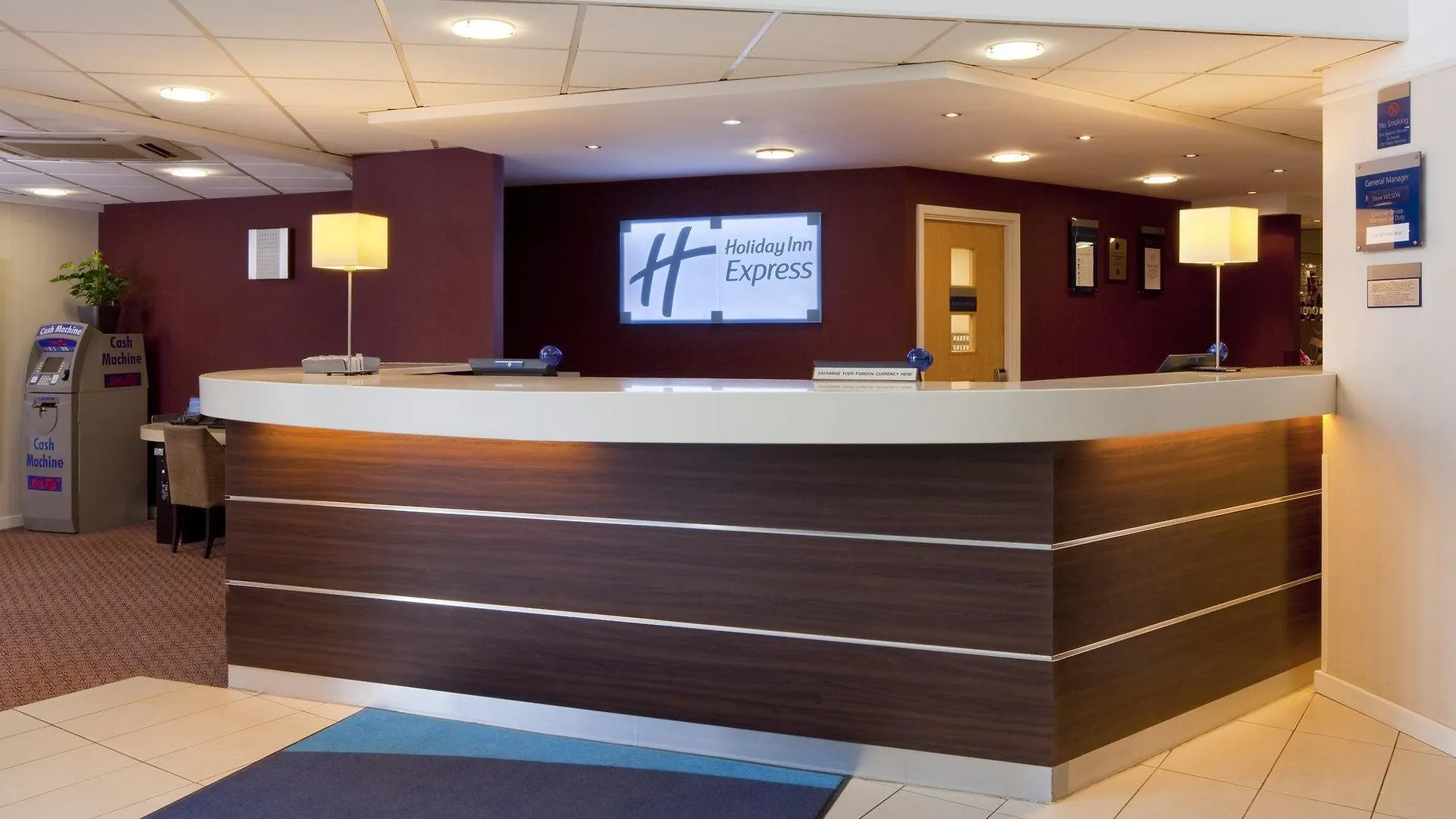 Hotel Holiday Inn Express London Stansted Airport By Ihg Stansted Mountfitchet