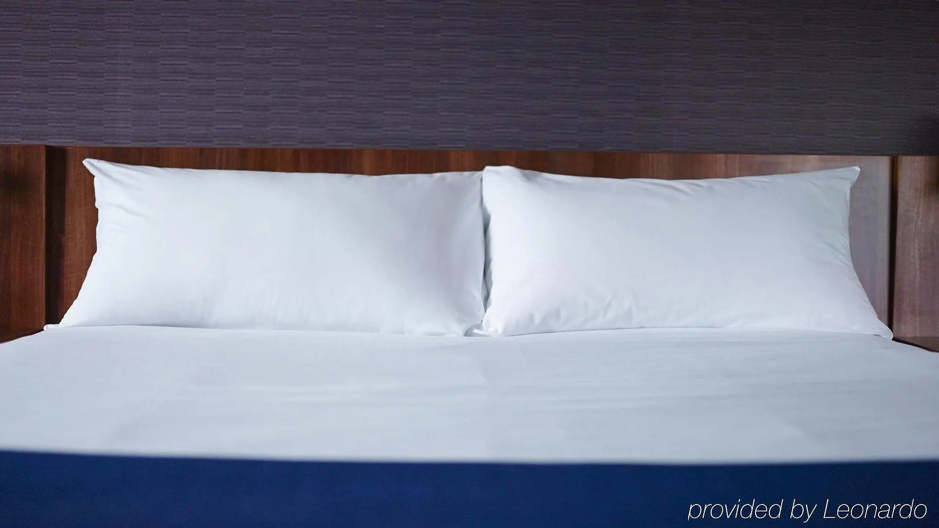Holiday Inn Express London Stansted Airport By Ihg Stansted Mountfitchet