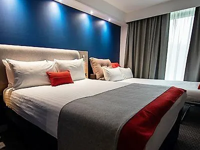 Hotel Holiday Inn Express London Stansted Airport By Ihg Stansted Mountfitchet